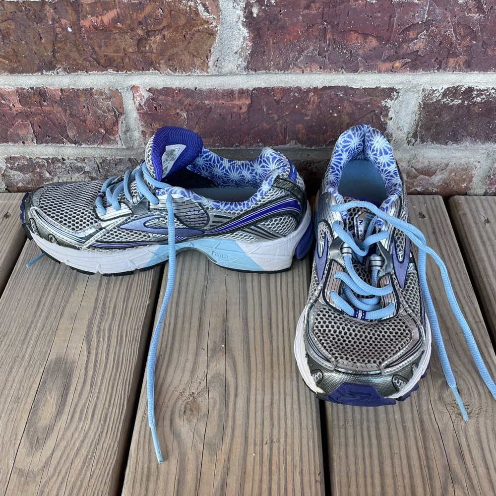 Ladies Brooke Ravenna 3 Blue Purple Running Shoes Size 6.5 Medium Width